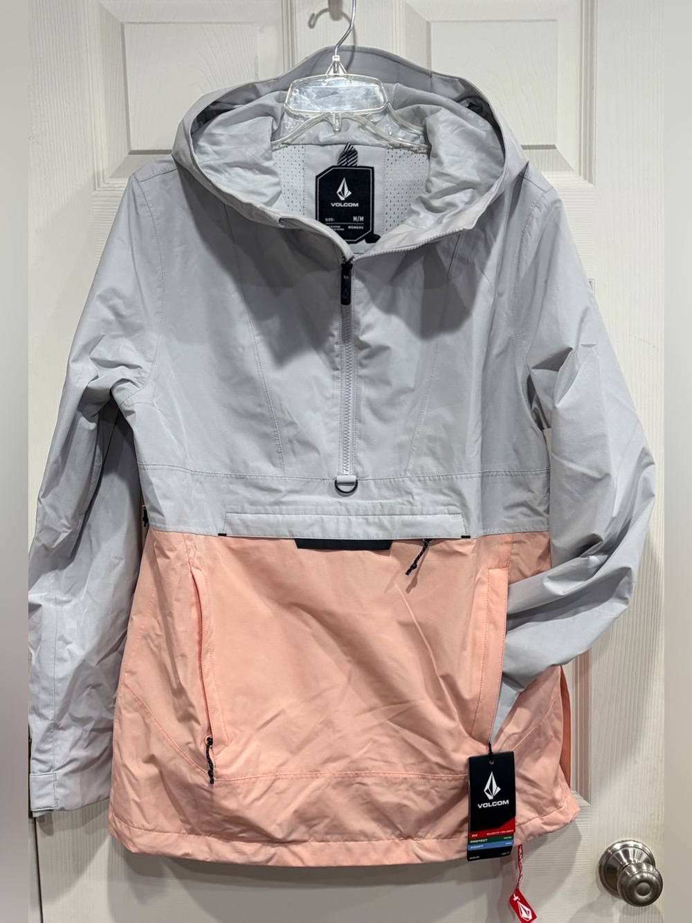 Volcom Women's Medium Ashfield Pullover Coral Grey Ski Snow Jacket NWT Powder